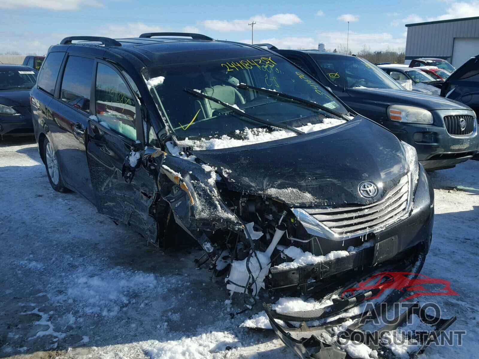 TOYOTA SIENNA 2015 - 5TDDK3DC6FS113684