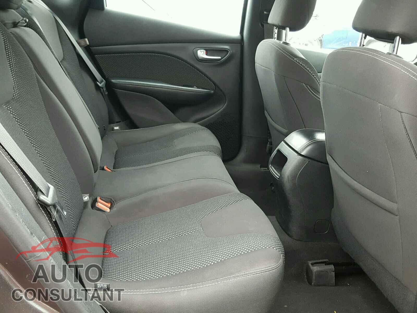 DODGE DART 2015 - 1C3CDFBB3FD222332