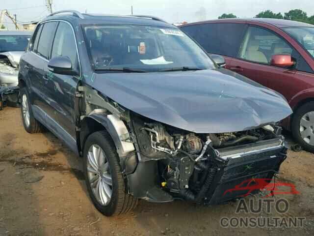 VOLKSWAGEN TIGUAN 2016 - WVGBV7AXXGW526072