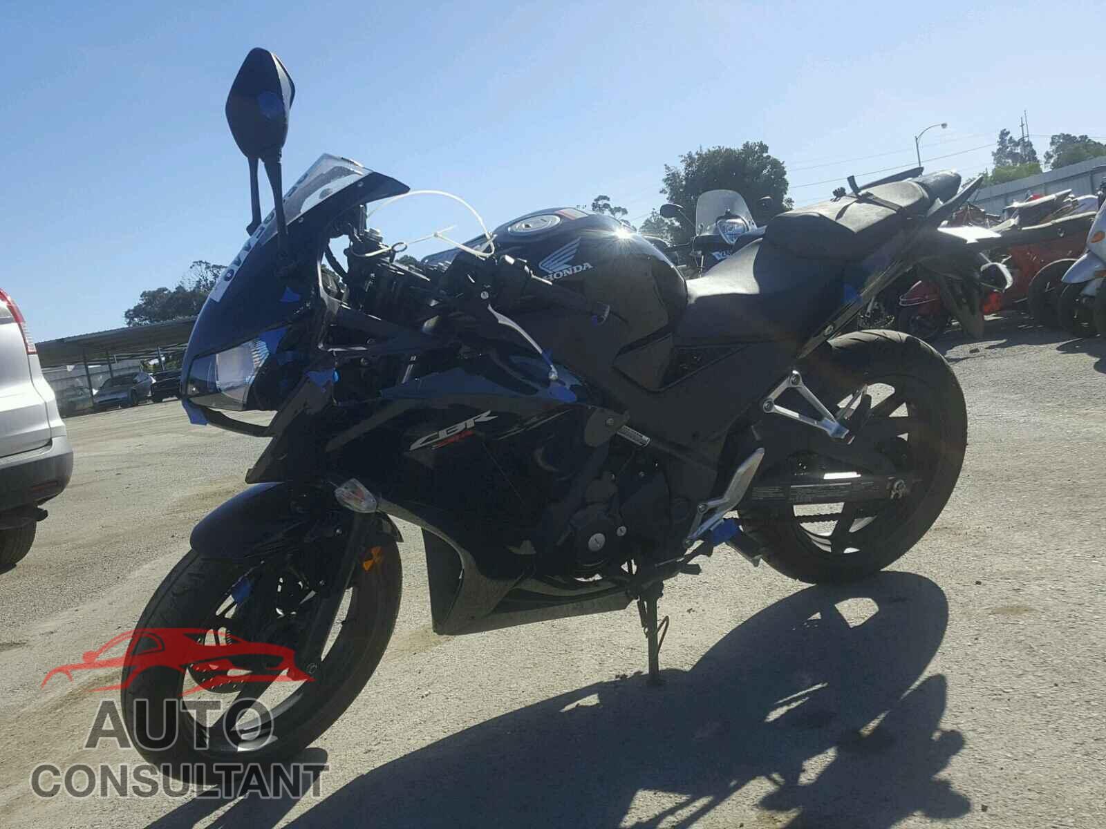 HONDA CBR CYCLE 2015 - MLHNC5152F5100808