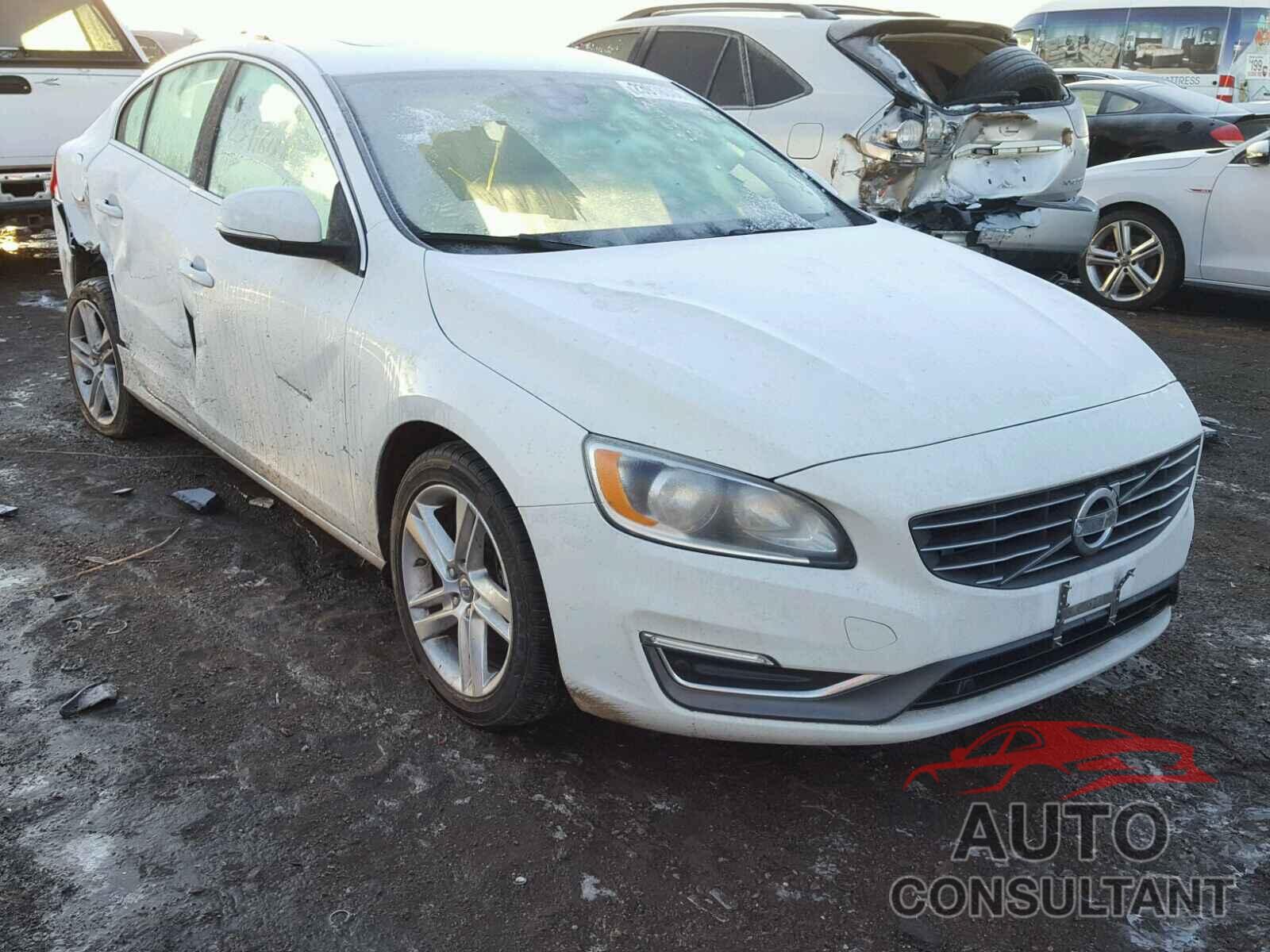 VOLVO S60 2015 - YV126MFB8F1311552