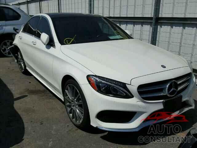 MERCEDES-BENZ C300 2015 - 55SWF4KB5FU003290