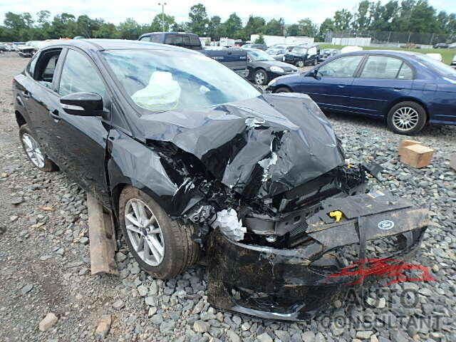FORD FOCUS 2015 - 1FADP3F20FL237897