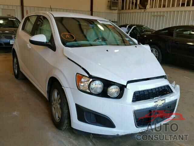 CHEVROLET SONIC 2015 - 1G1JC6SH8F4106241