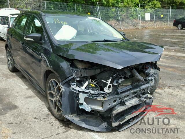 FORD FOCUS 2015 - 1FADP3K21FL252611