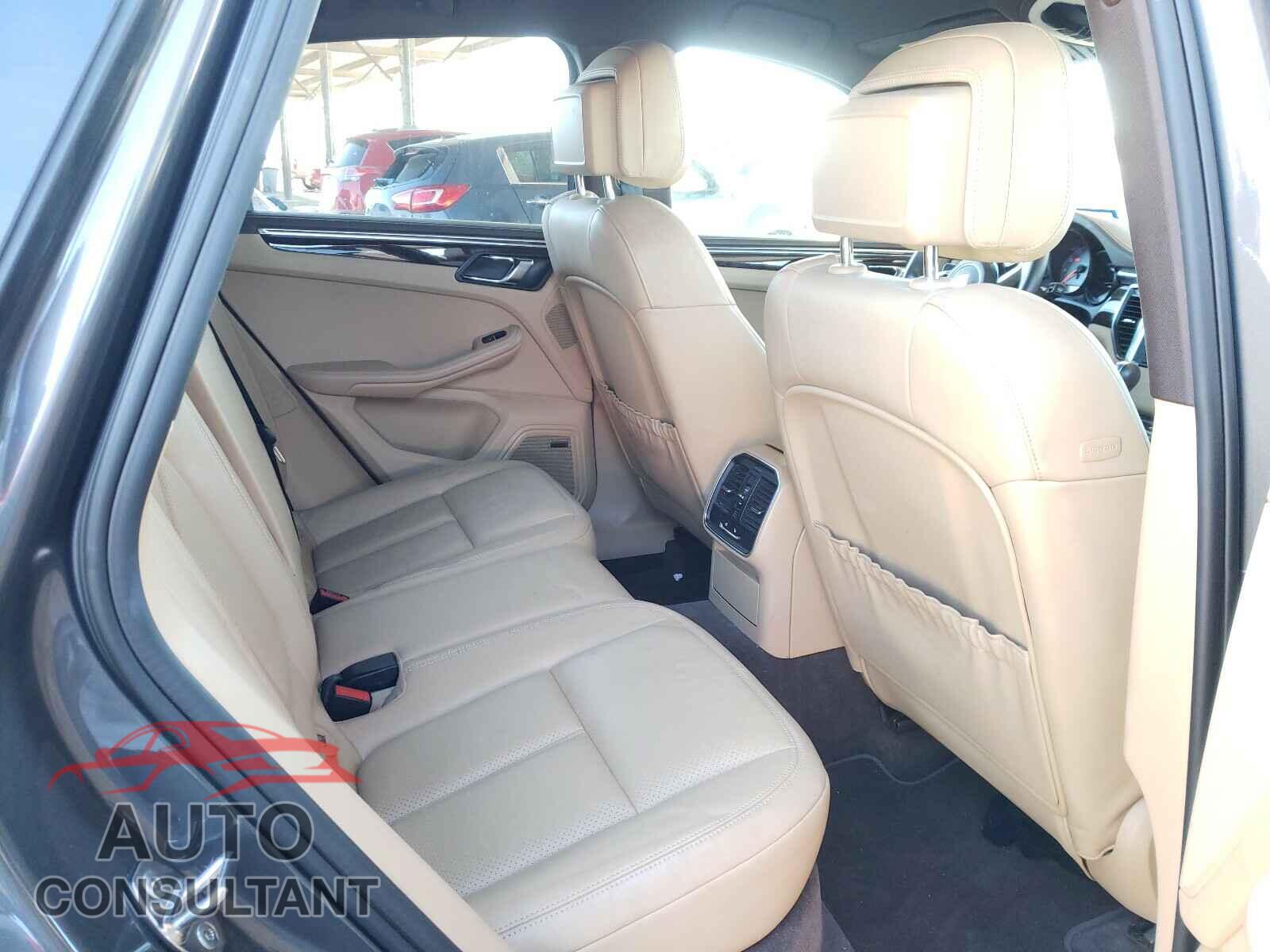 PORSCHE MACAN 2016 - WP1AB2A50GLB46040