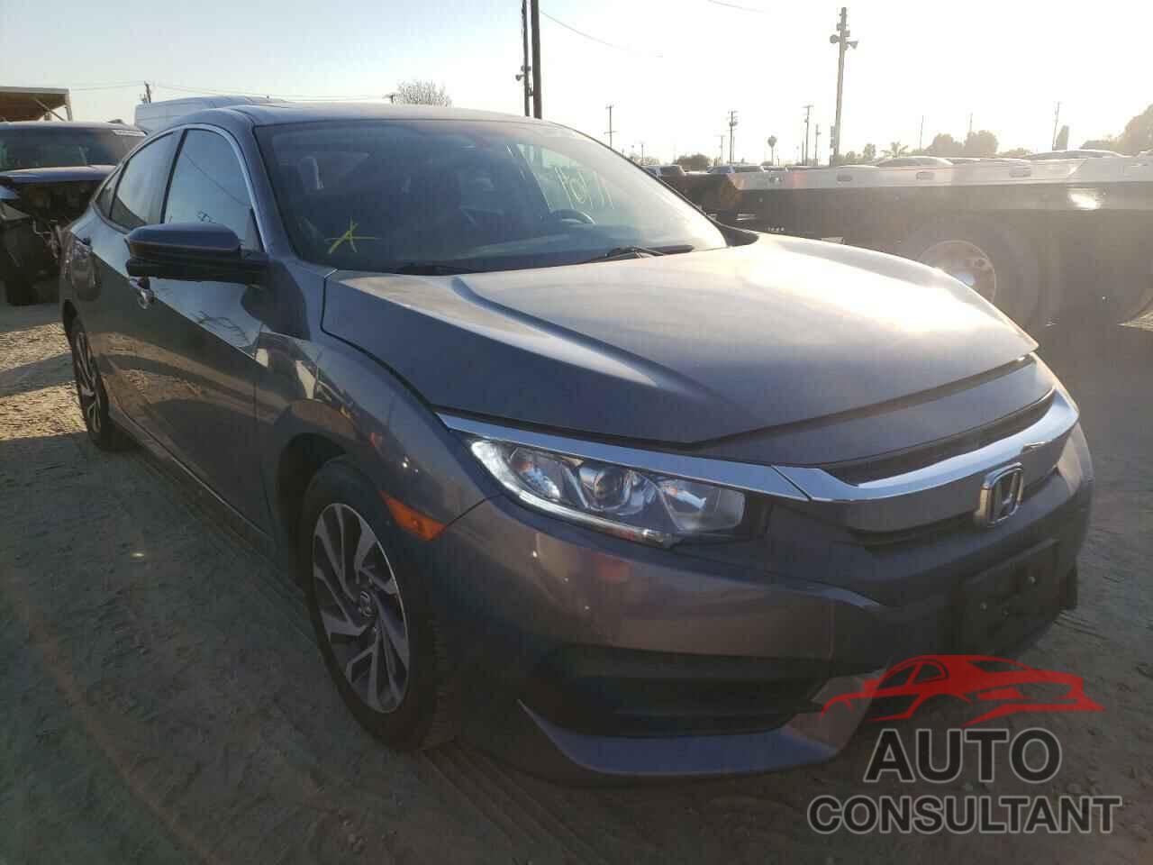 HONDA CIVIC 2018 - 2HGFC2F78JH517191