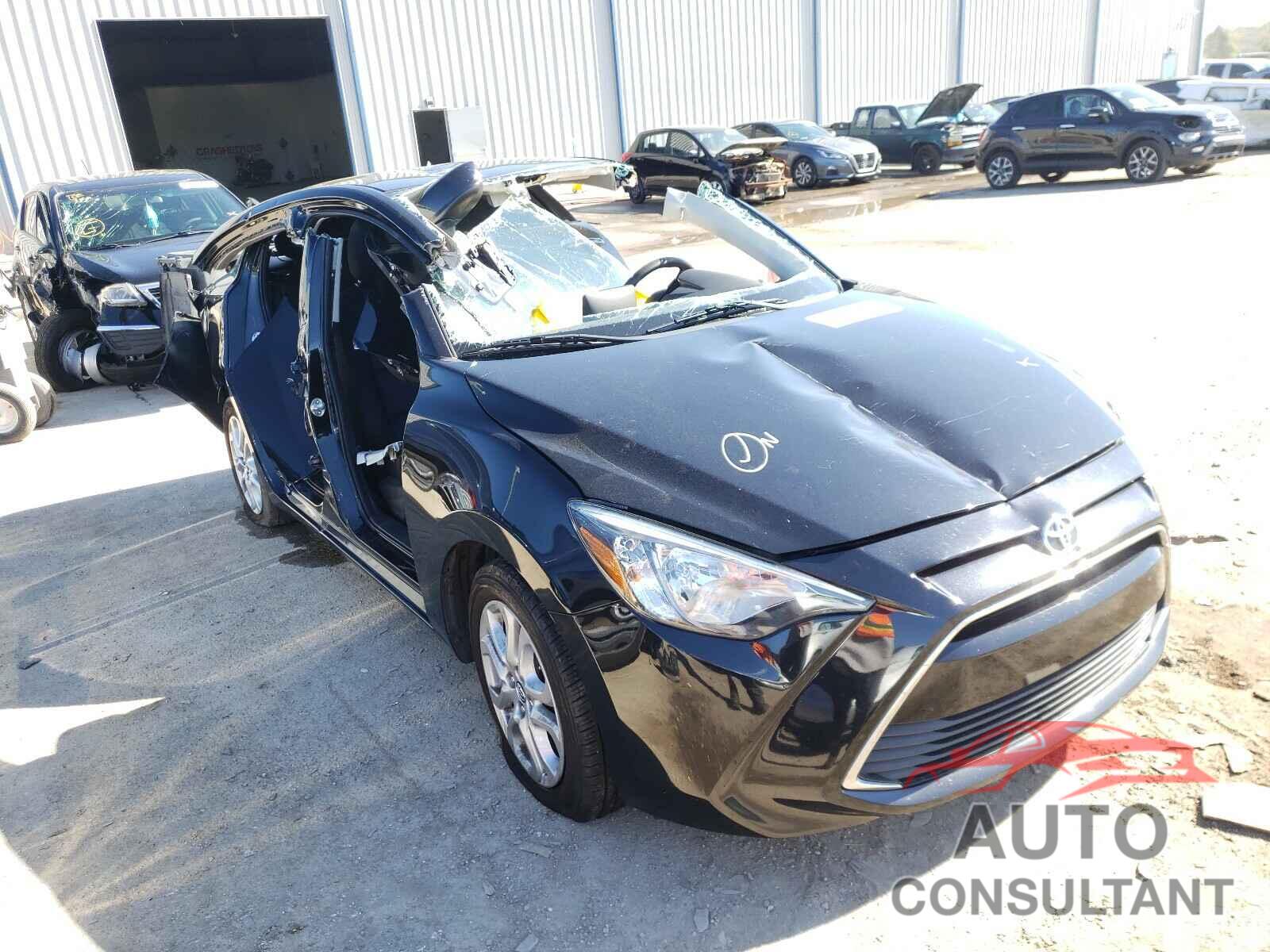 TOYOTA YARIS 2017 - 3MYDLBYV7HY187132
