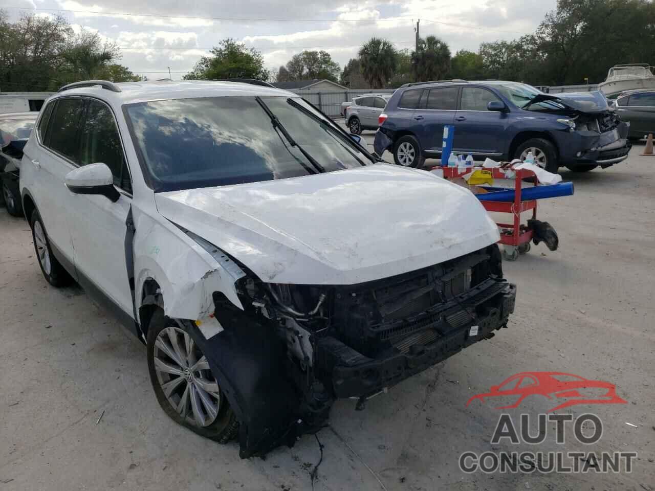 VOLKSWAGEN TIGUAN 2018 - 3VV3B7AX5JM060125