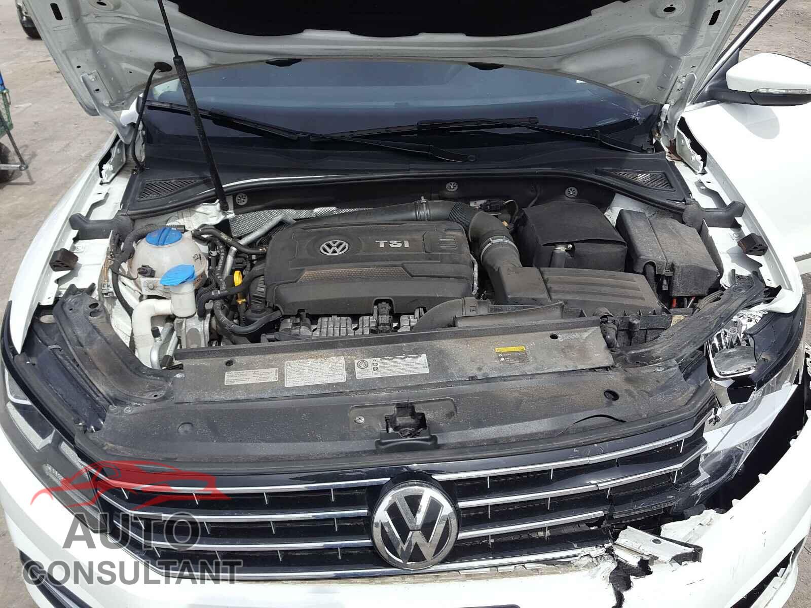 VOLKSWAGEN PASSAT 2017 - 1VWAT7A33HC021509