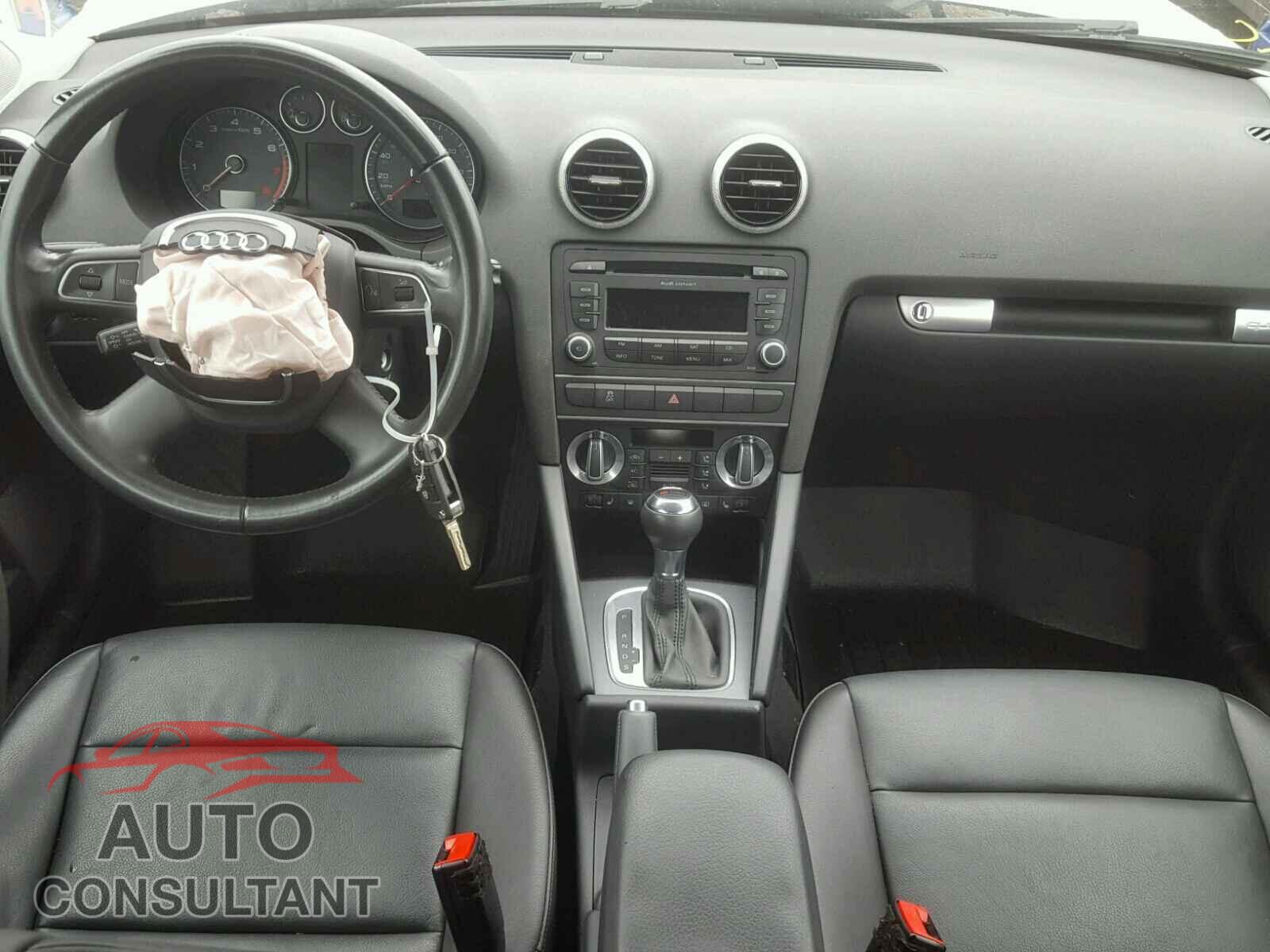 AUDI A3 2011 - WAUDFAFM7BA020353