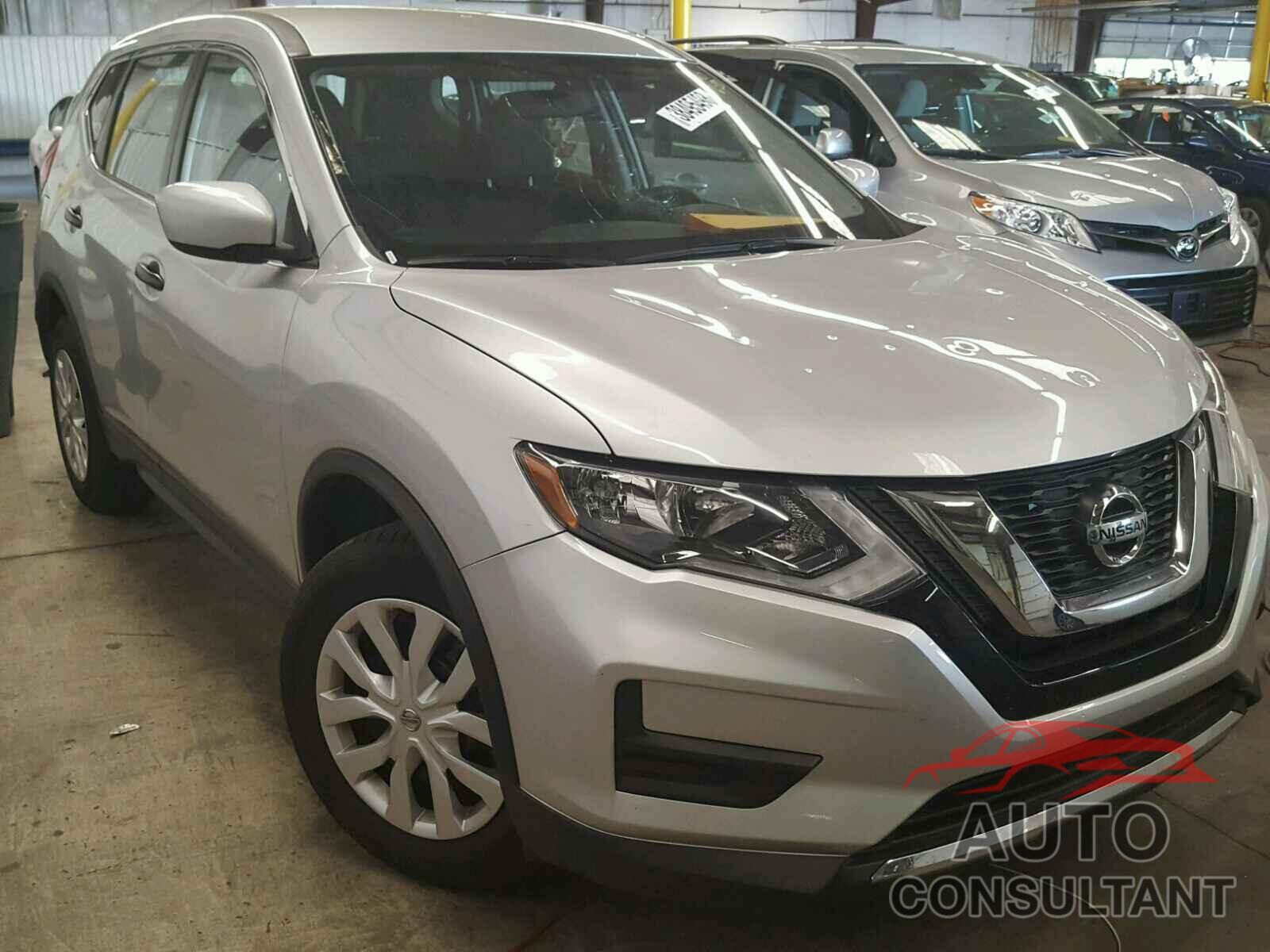 NISSAN ROGUE S 2017 - KNMAT2MV3HP513887