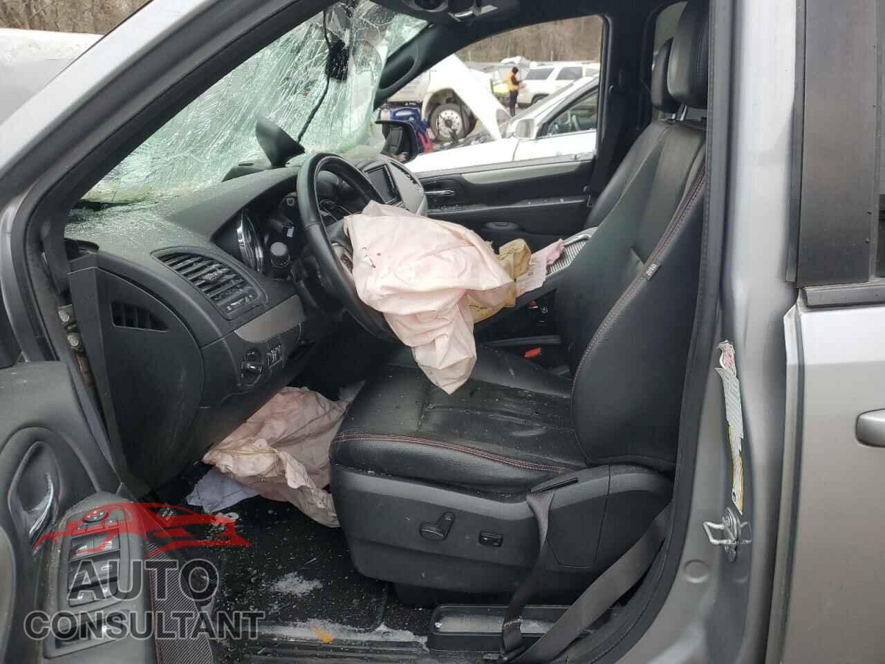 DODGE CARAVAN 2019 - 2C4RDGEG4KR688331
