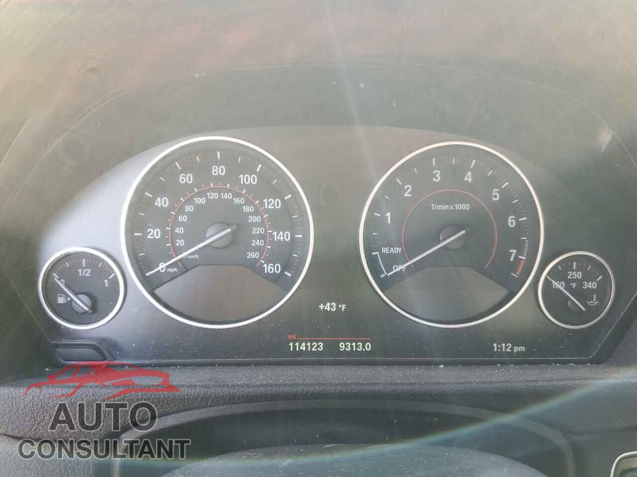 BMW 3 SERIES 2016 - WBA8E9G52GNT82438