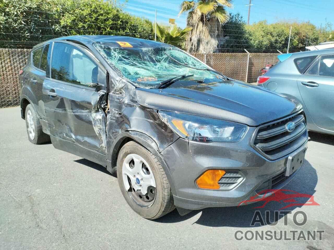 FORD ESCAPE 2018 - 1FMCU0F70JUC60488