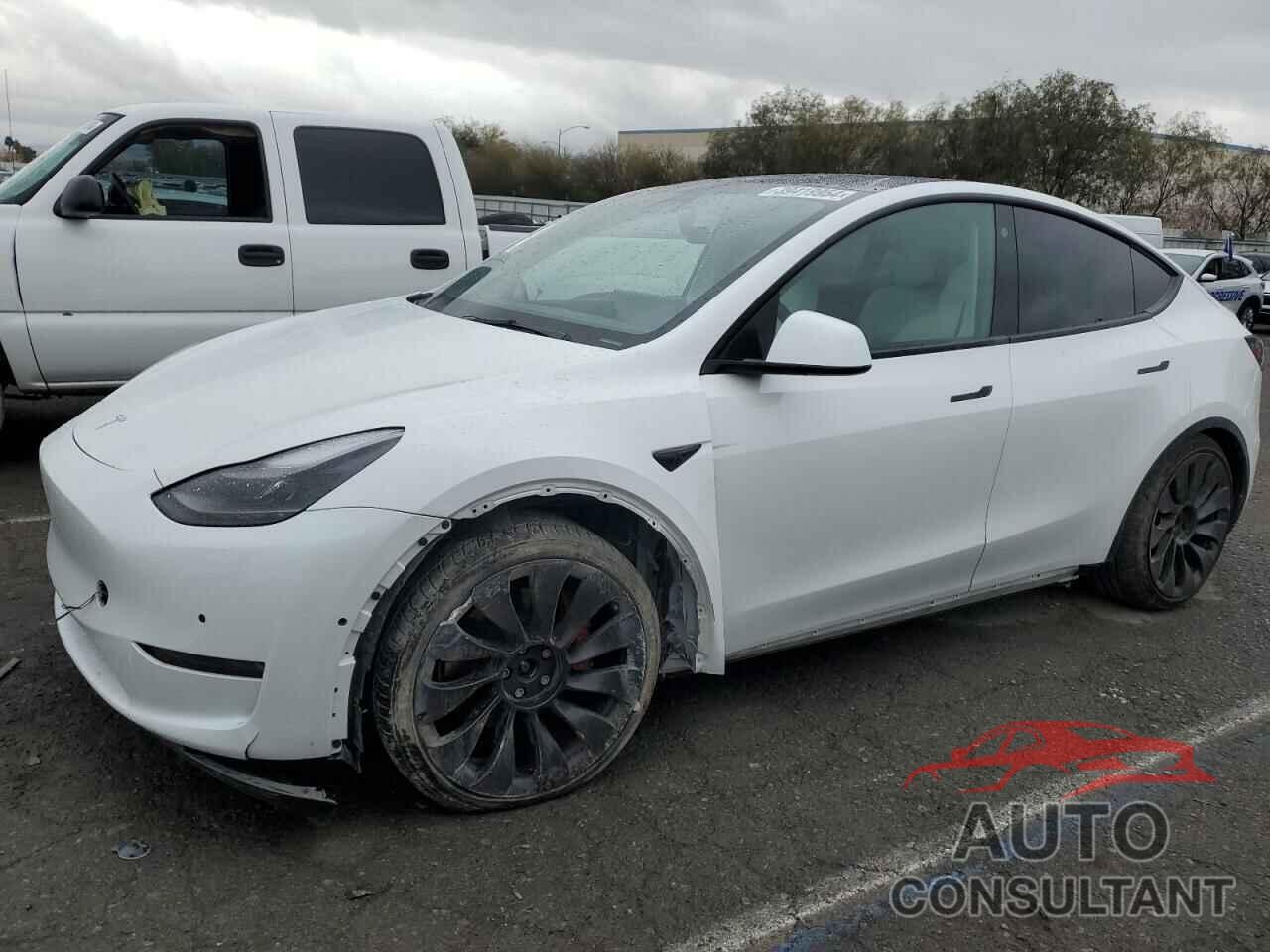 TESLA MODEL Y 2021 - 5YJYGDEF5MF157873