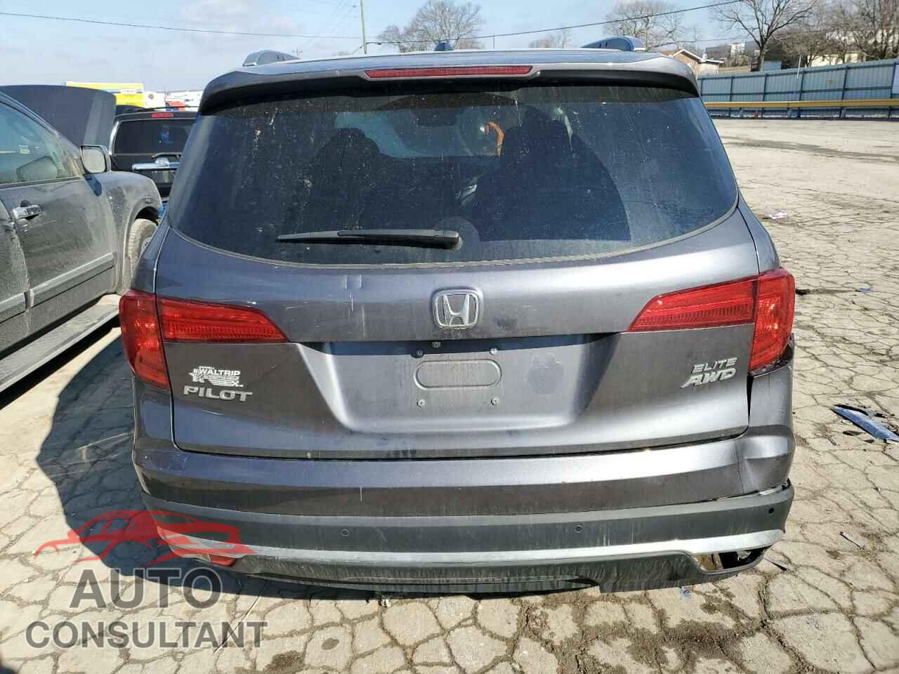HONDA PILOT 2018 - 5FNYF6H06JB067441