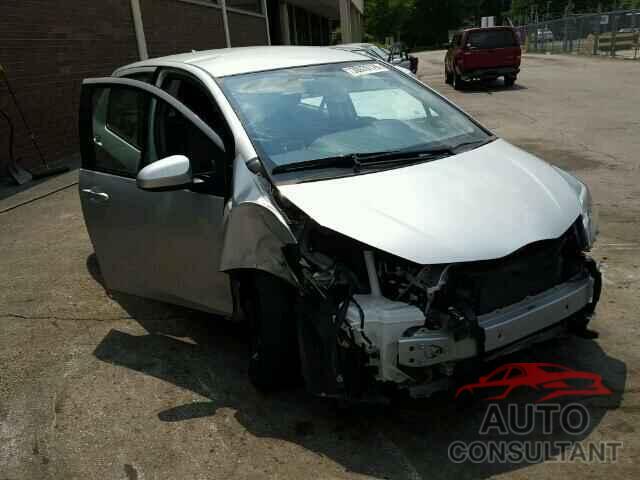 TOYOTA YARIS 2015 - VNKKTUD31FA029593