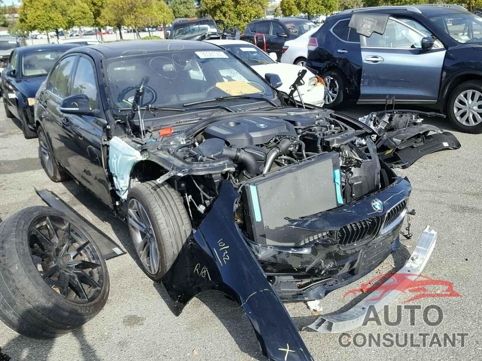 BMW 3 SERIES 2017 - WBA8B9C30HK885790