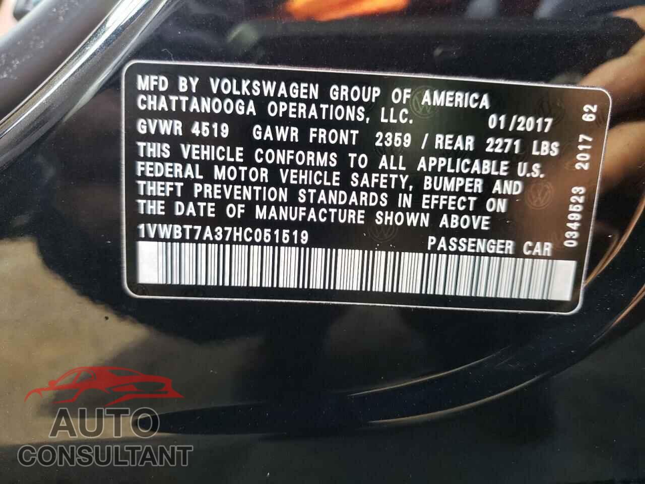 VOLKSWAGEN PASSAT 2017 - 1VWBT7A37HC051519