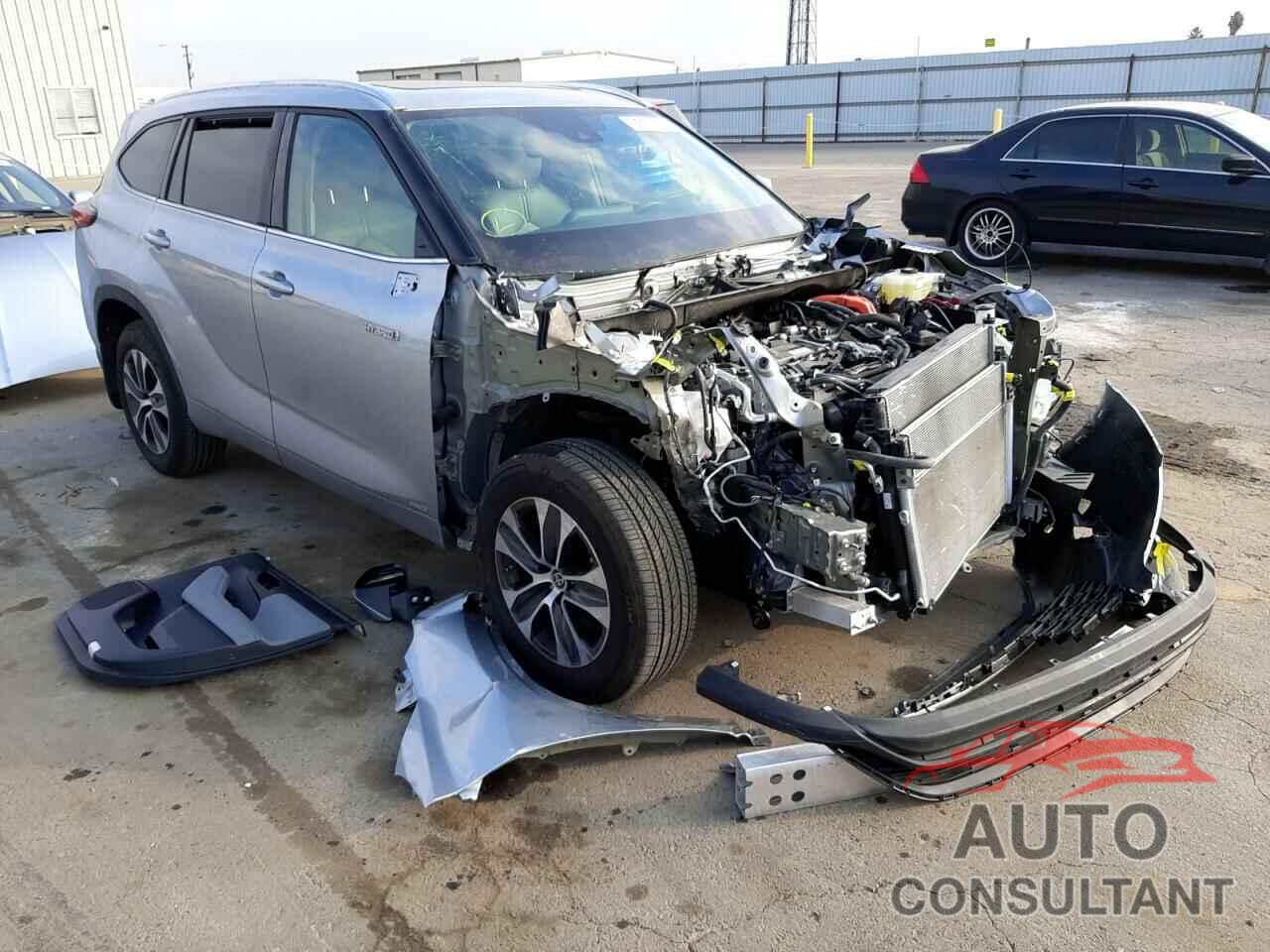 TOYOTA HIGHLANDER 2021 - 5TDHBRCH2MS060299