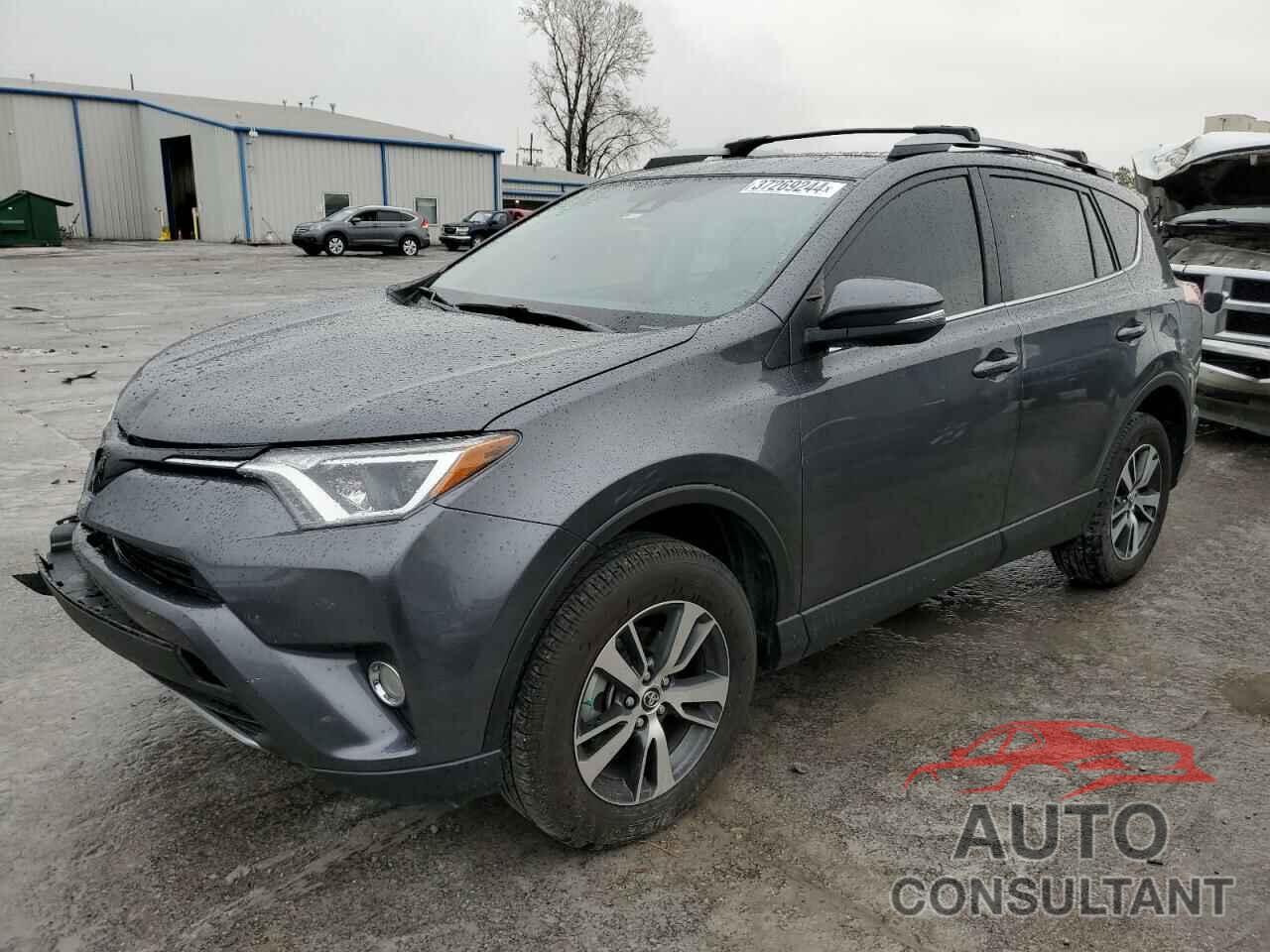 TOYOTA RAV4 2018 - JTMWFREV5JD109873