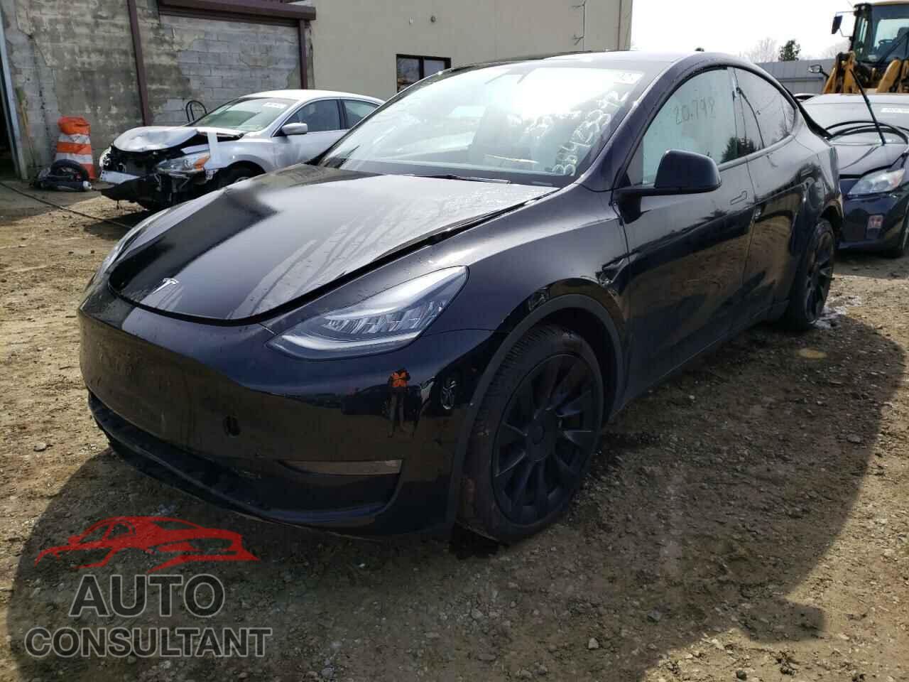 TESLA MODEL Y 2021 - 5YJYGAEE1MF144513