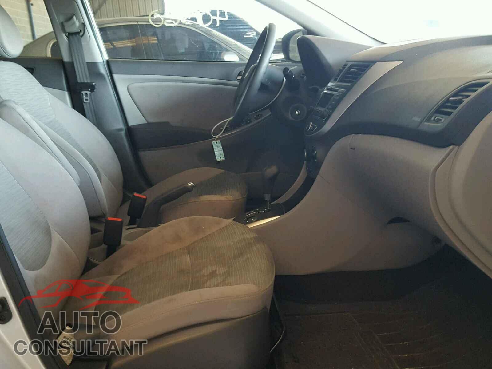 HYUNDAI ACCENT 2017 - KMHCT4AE4HU271567