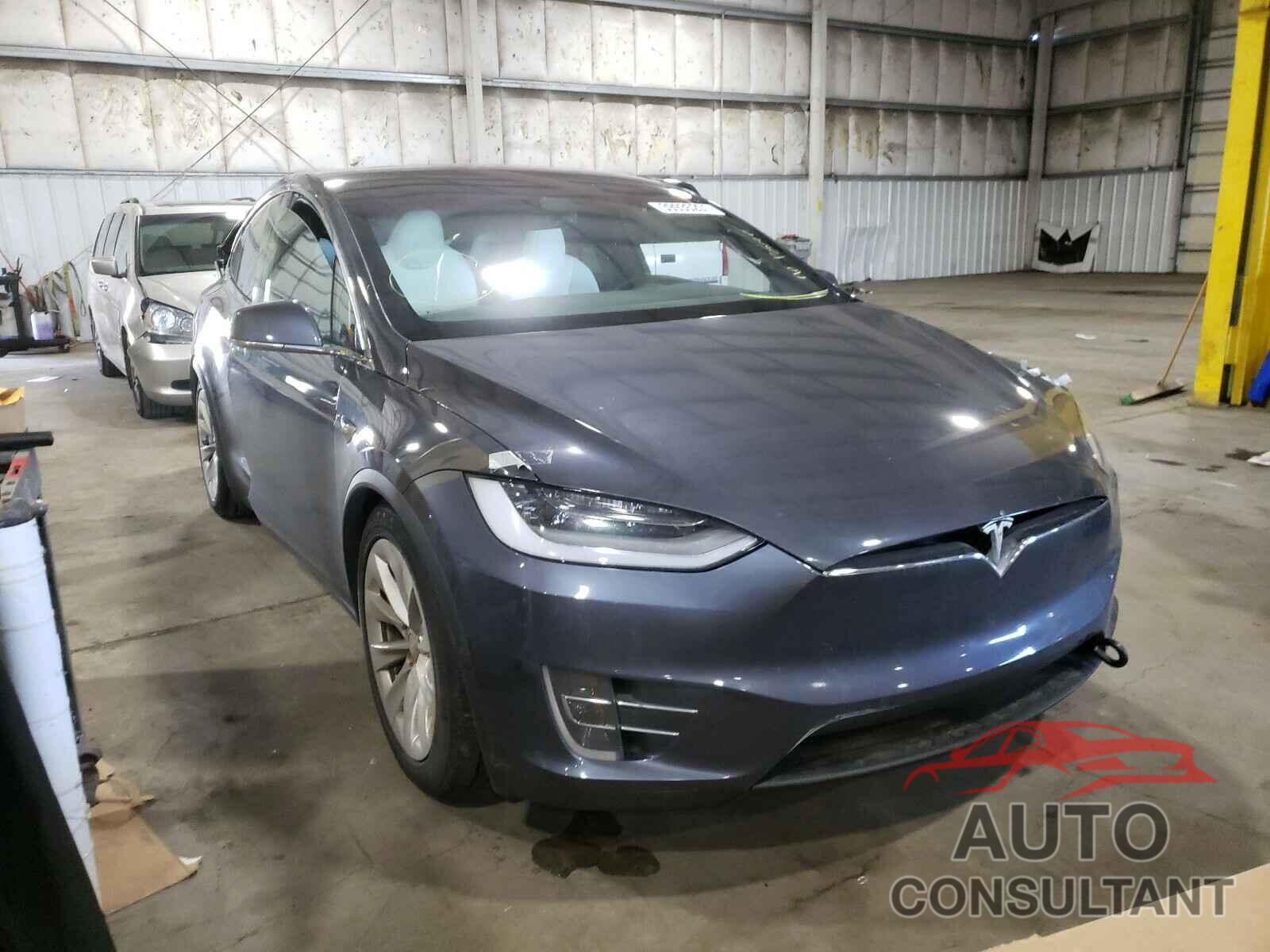 TESLA MODEL X 2020 - 5YJXCAE23LF240199