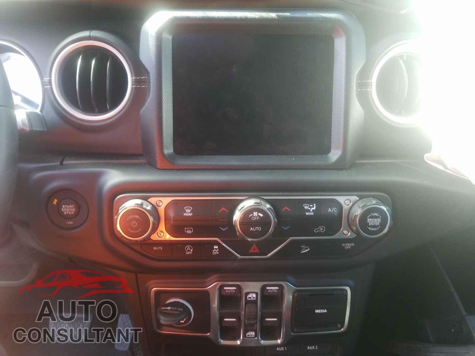 JEEP WRANGLER 2018 - 1C4HJXEN4JW202027