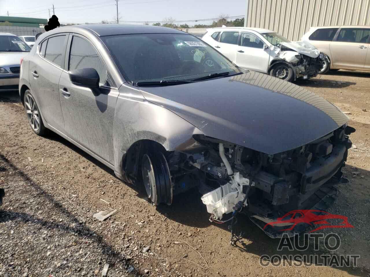 MAZDA 3 2018 - 3MZBN1L33JM169267