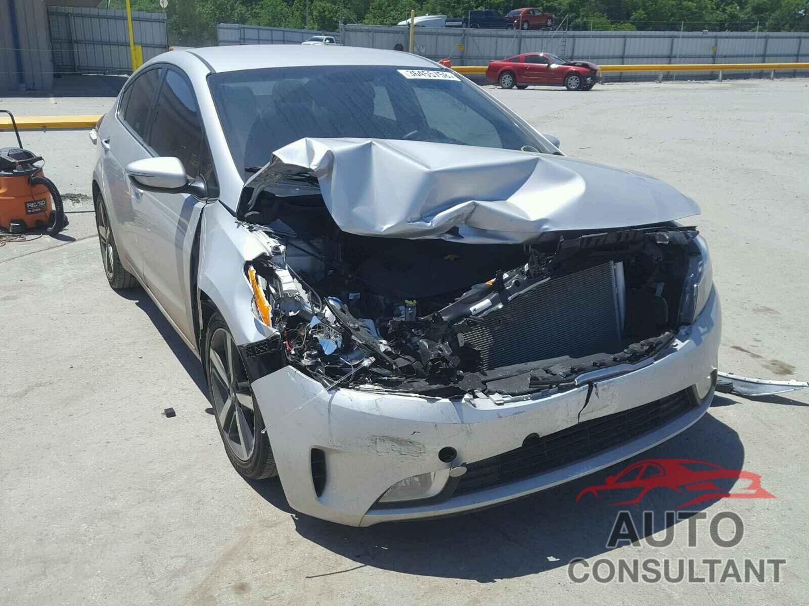 KIA FORTE 2017 - 3KPFL4A82HE088467