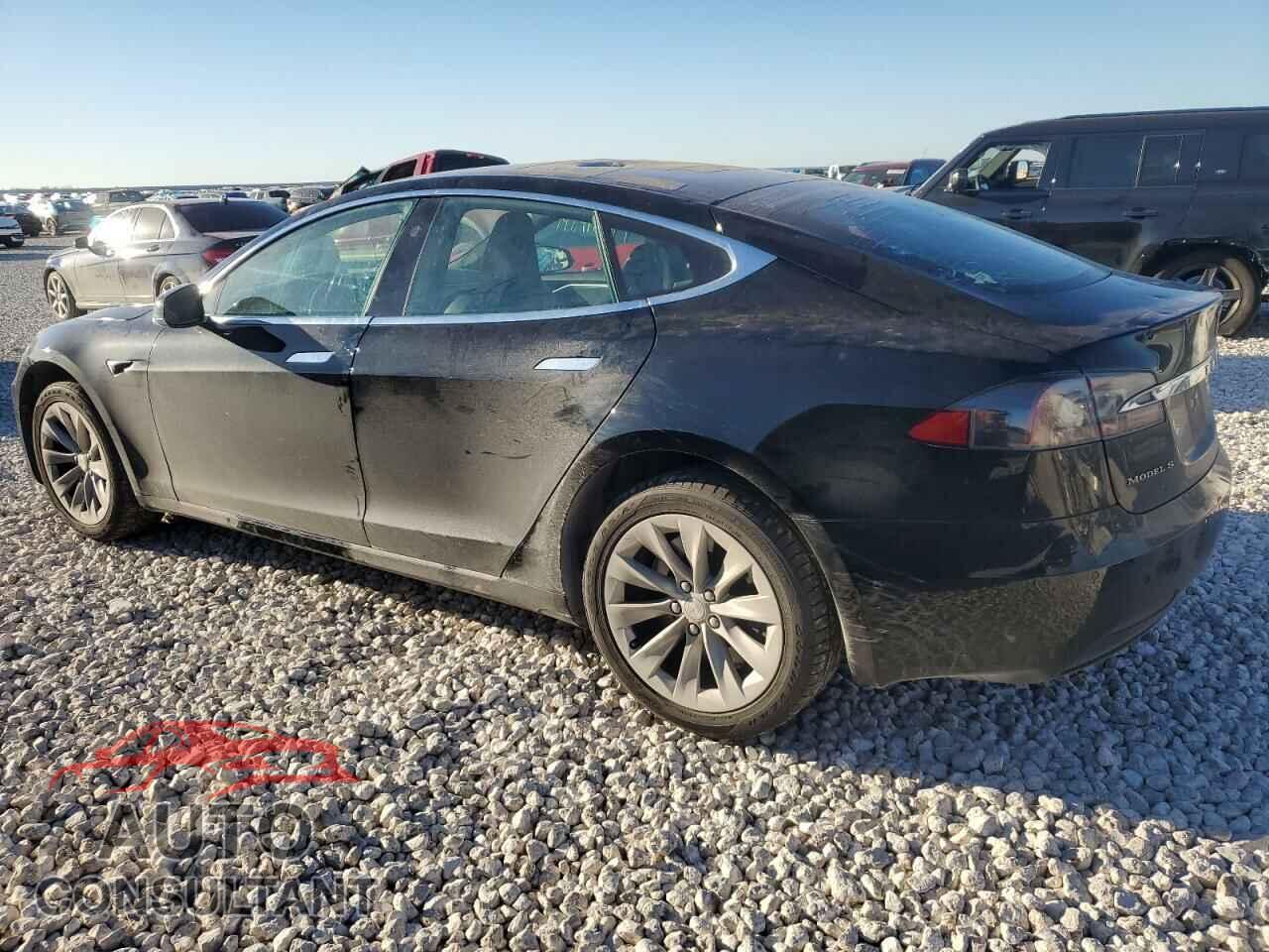 TESLA MODEL S 2018 - 5YJSA1E20JF250542