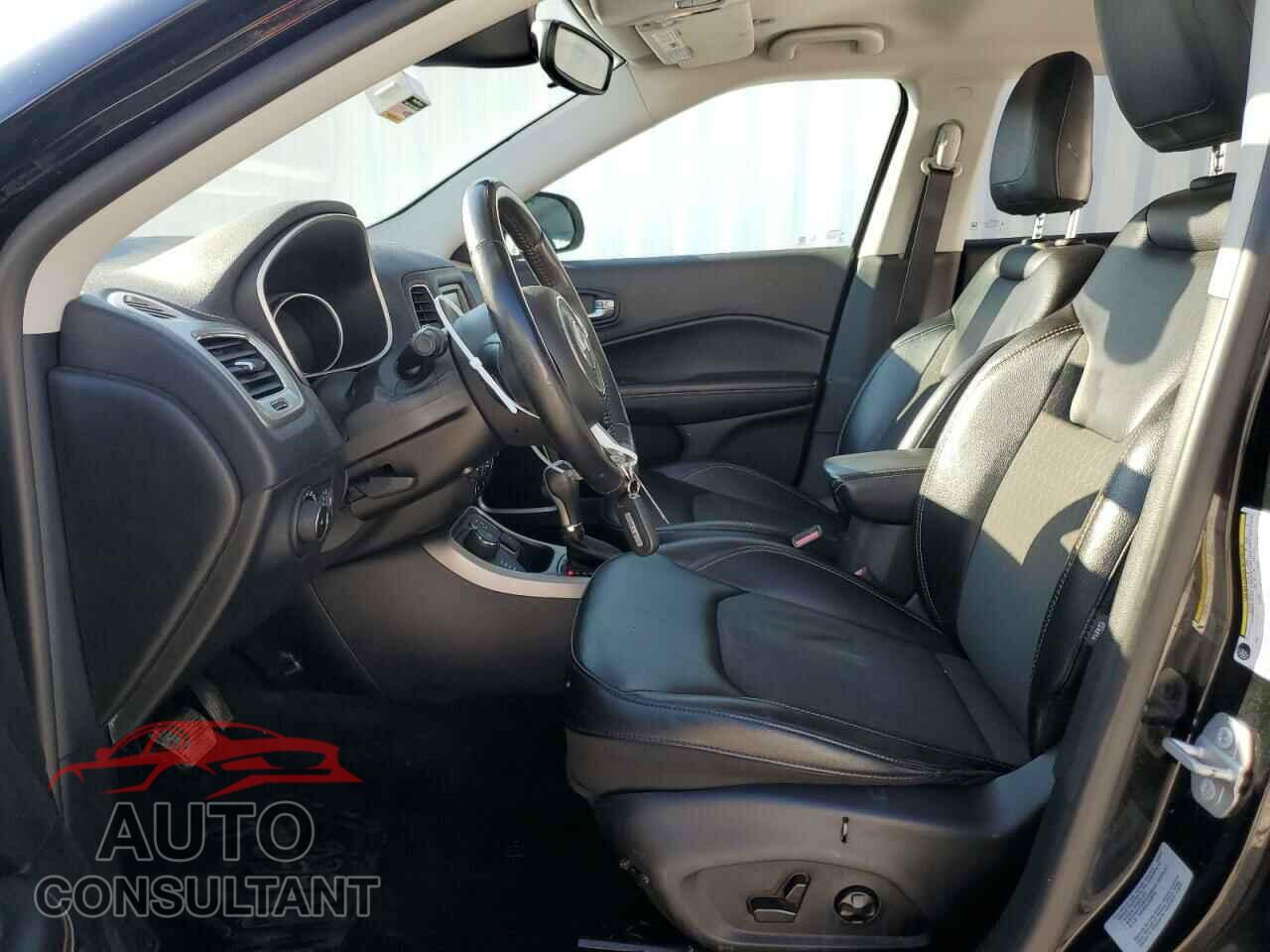 JEEP COMPASS 2017 - 3C4NJDBB8HT666661