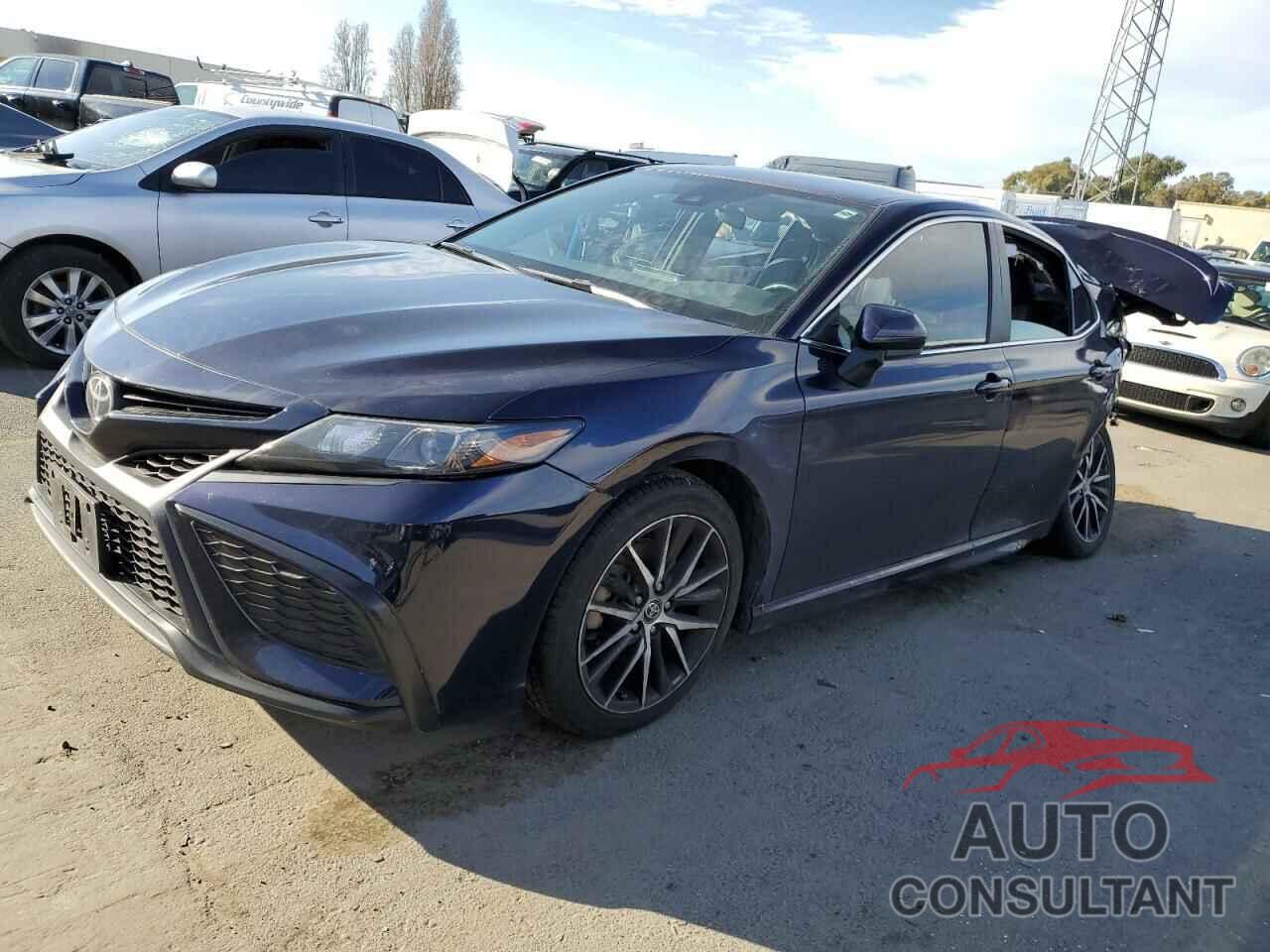 TOYOTA CAMRY 2021 - 4T1G11AK2MU418118