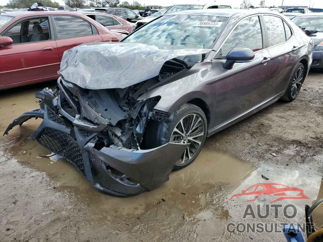 TOYOTA CAMRY 2018 - 4T1B11HK8JU631375