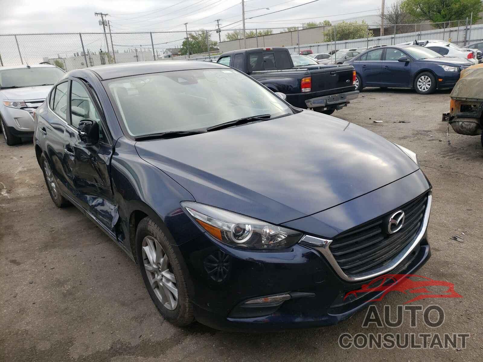 MAZDA 3 2018 - 3MZBN1U71JM196694