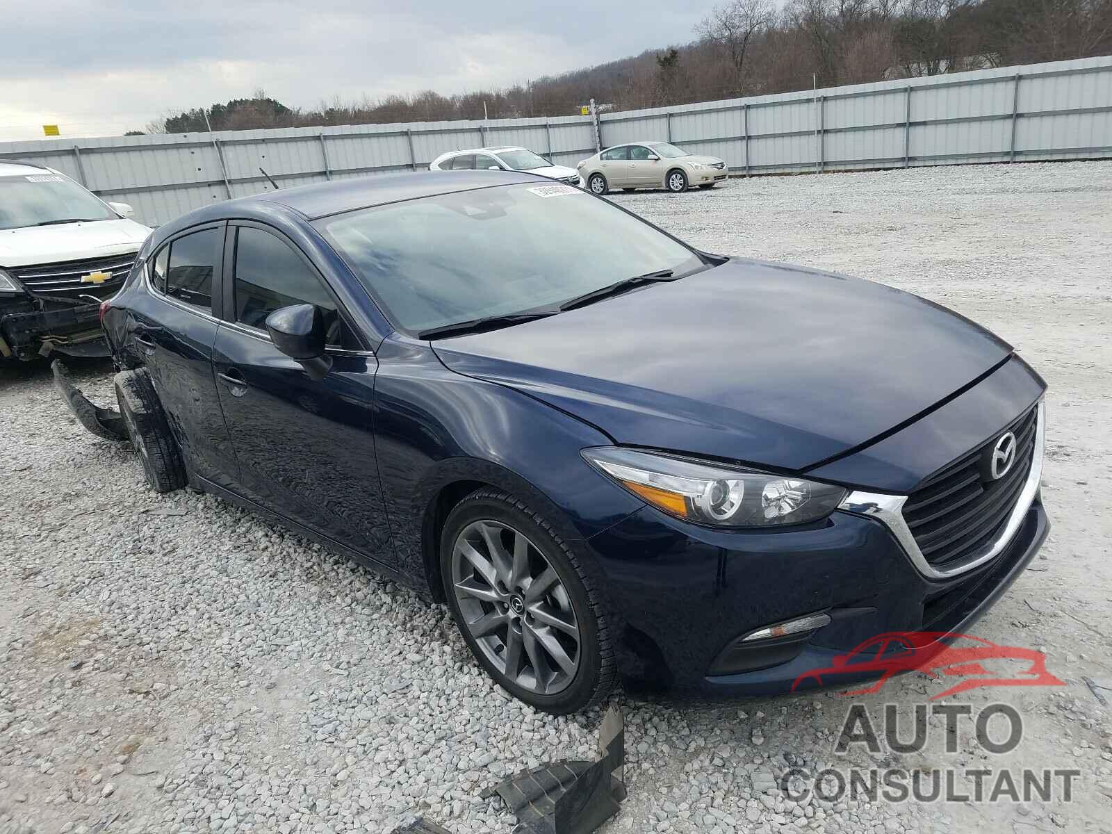 MAZDA 3 2018 - 3MZBN1L33JM192290