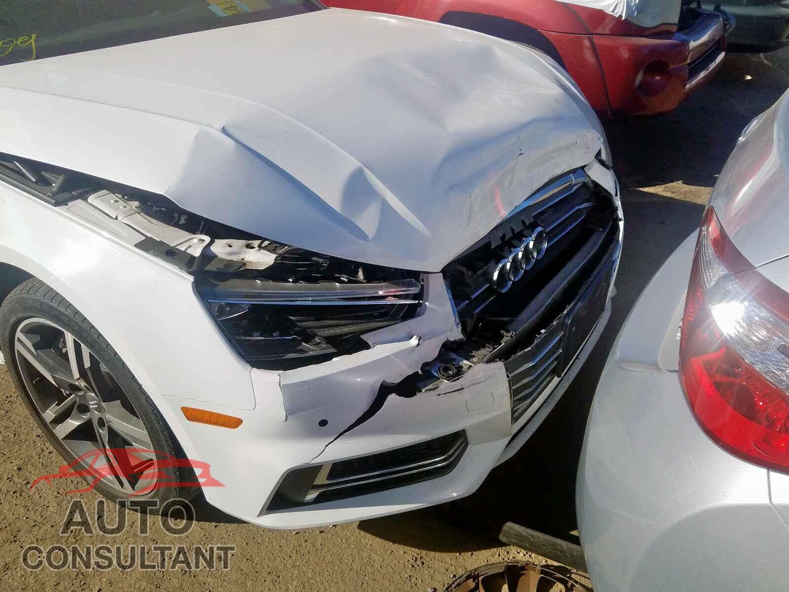AUDI A4 2017 - 2HGFC4B83KH300661