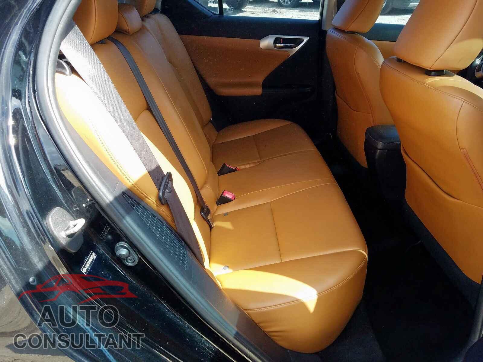 LEXUS CT 200 2011 - JTHKD5BH5B2038164