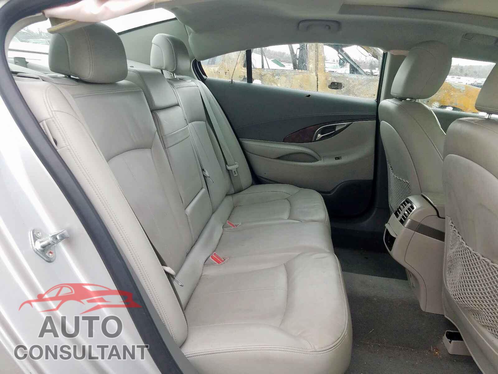 BUICK LACROSSE 2012 - KM8R5DHEXLU147032