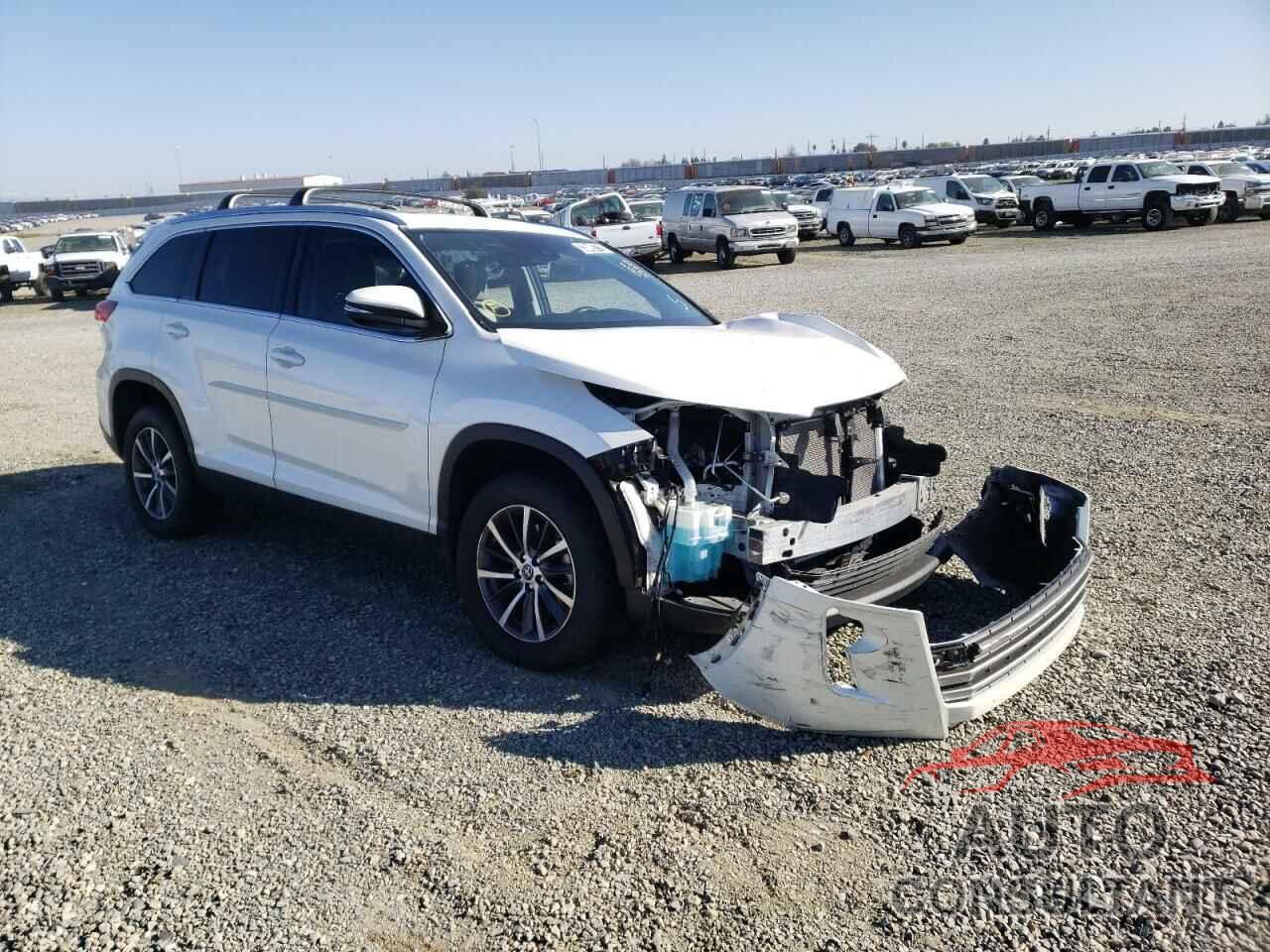 TOYOTA HIGHLANDER 2019 - 5TDKZRFH8KS337418