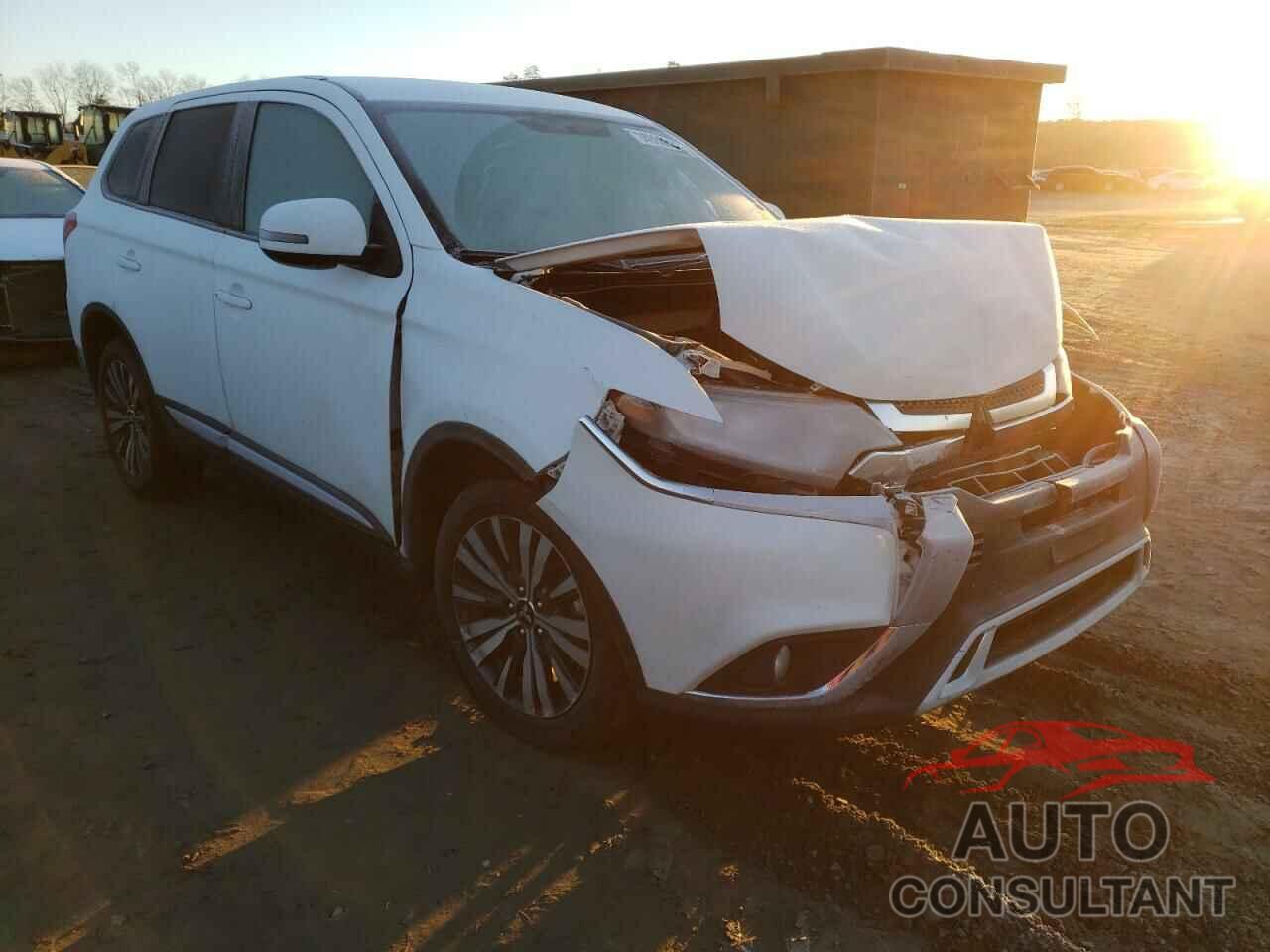 MITSUBISHI OUTLANDER 2019 - JA4AD3A39KZ031565
