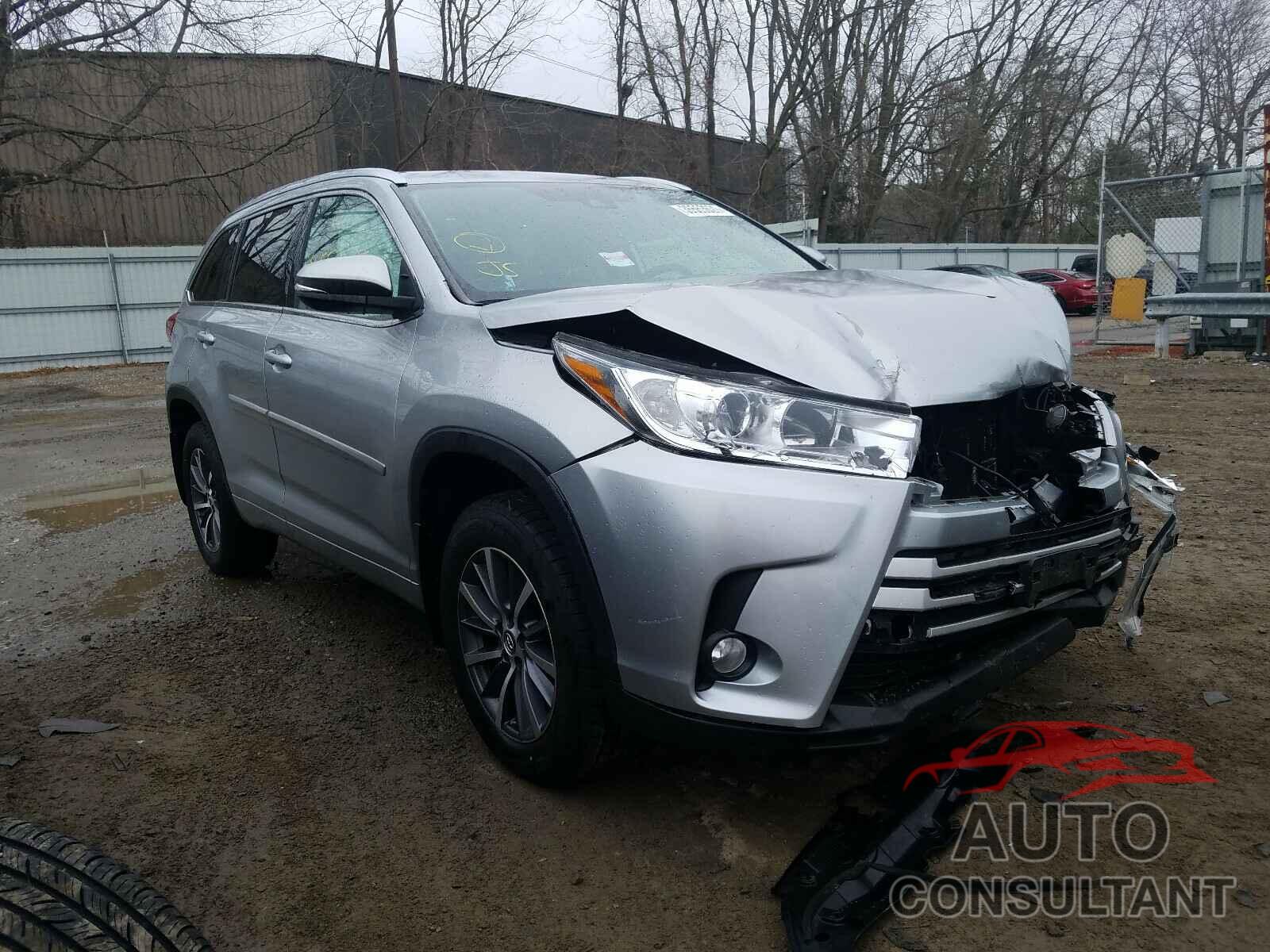 TOYOTA HIGHLANDER 2018 - 5TDJZRFH5JS527087