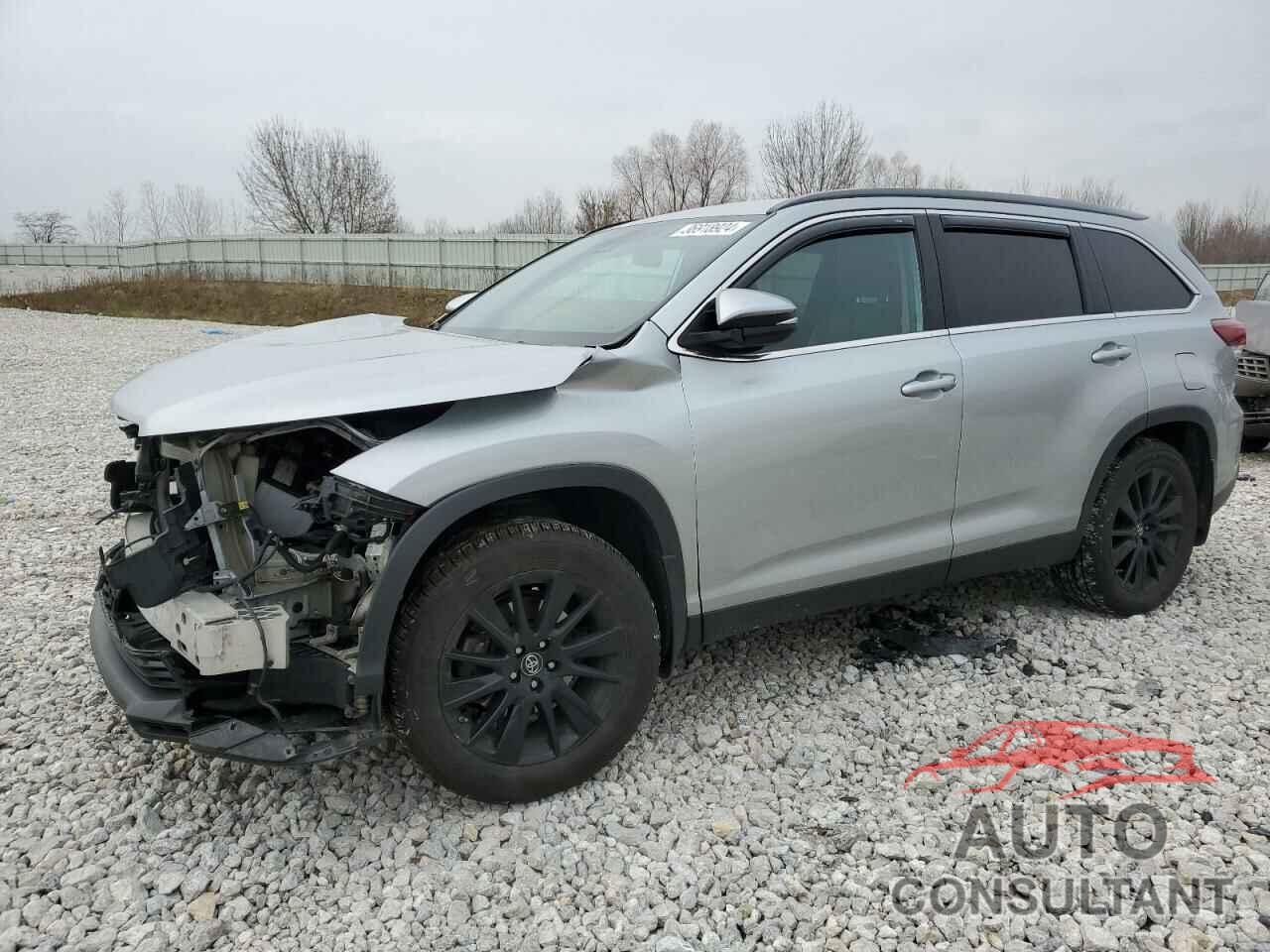 TOYOTA HIGHLANDER 2019 - 5TDJZRFH6KS577904