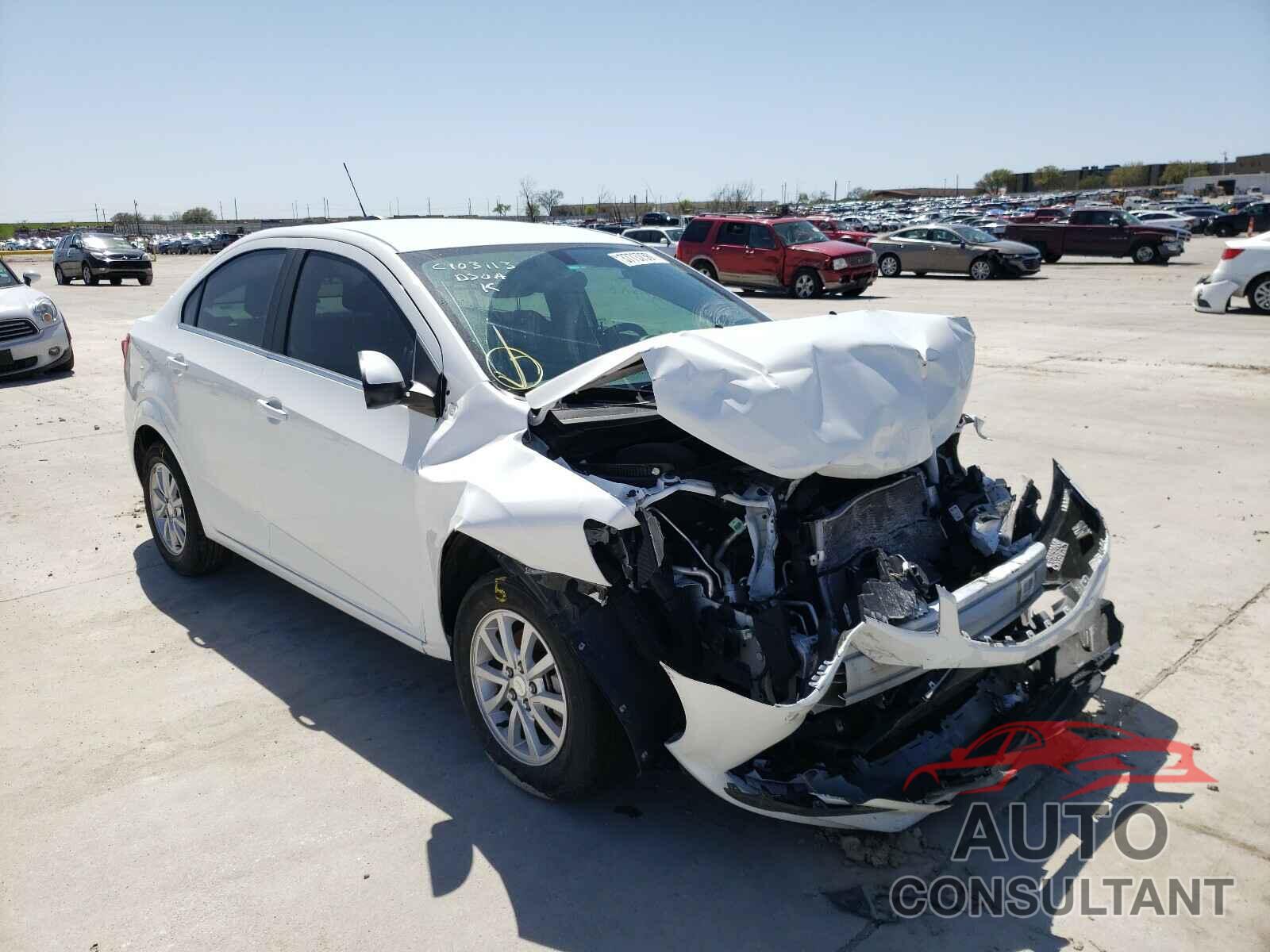 CHEVROLET SONIC 2019 - 1G1JD5SB8K4132318