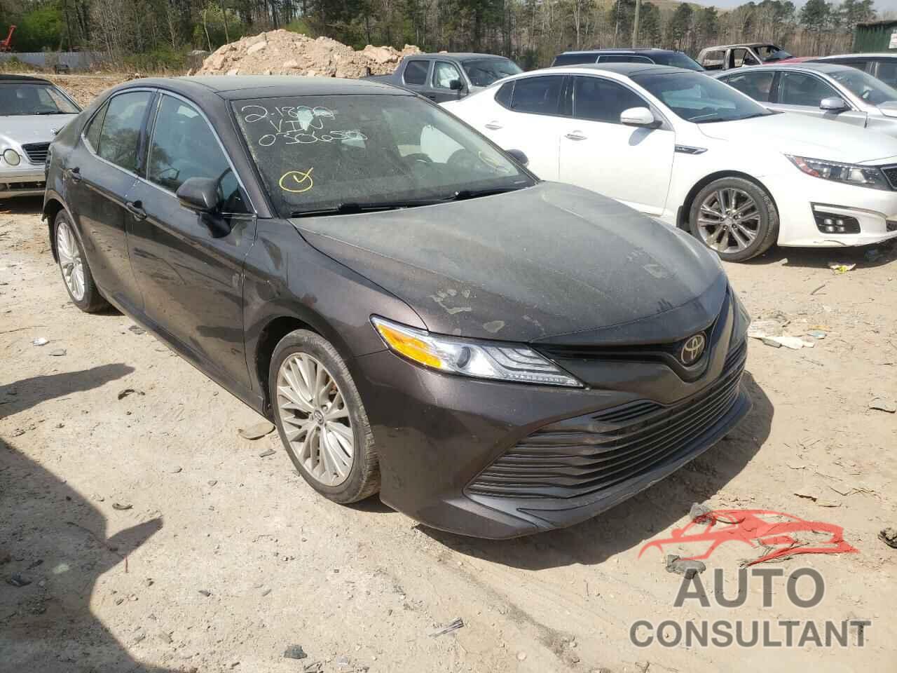 TOYOTA CAMRY 2018 - 4T1B11HK1JU030650