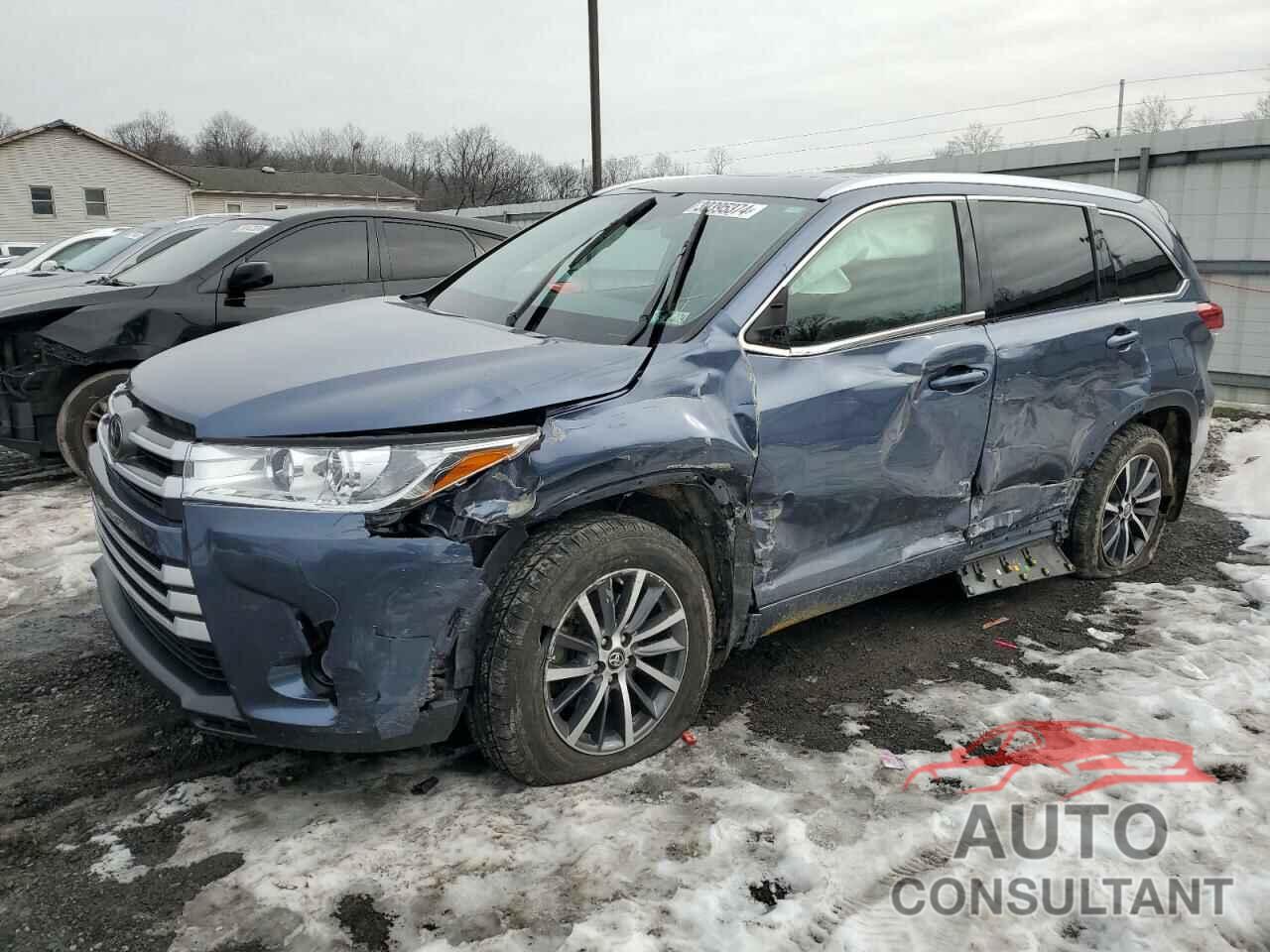 TOYOTA HIGHLANDER 2018 - 5TDJZRFH0JS811792