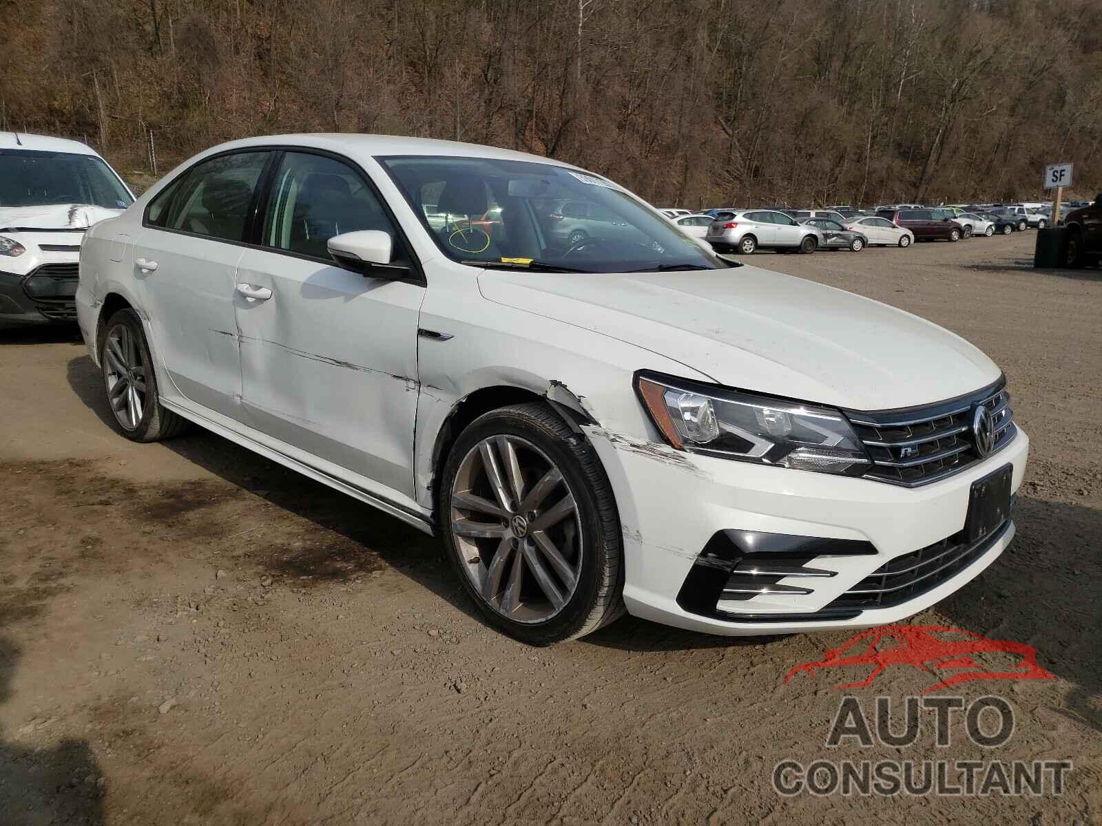 VOLKSWAGEN PASSAT 2018 - 1VWAA7A31JC003232