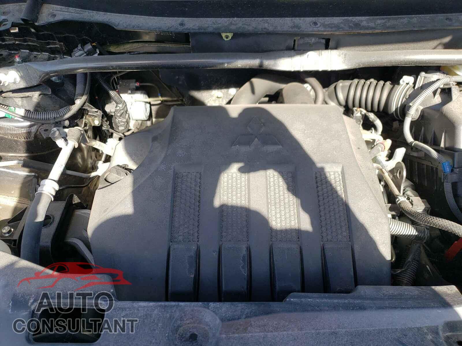 MITSUBISHI ECLIPSE 2019 - JA4AT4AA0KZ020848